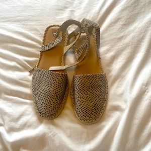 Animal print memory foam closed toed espadrille sandal